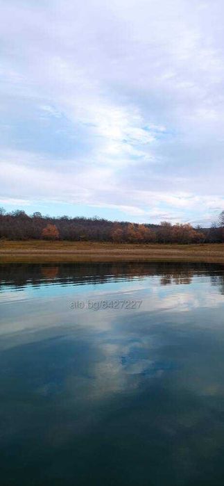 Парцел  10 дка на брега на язовир Тича