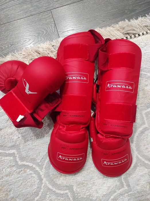 Кимоно, футы, перчатки для карате