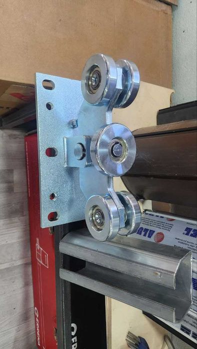 Фурнитура для откатных ворот из Италии.