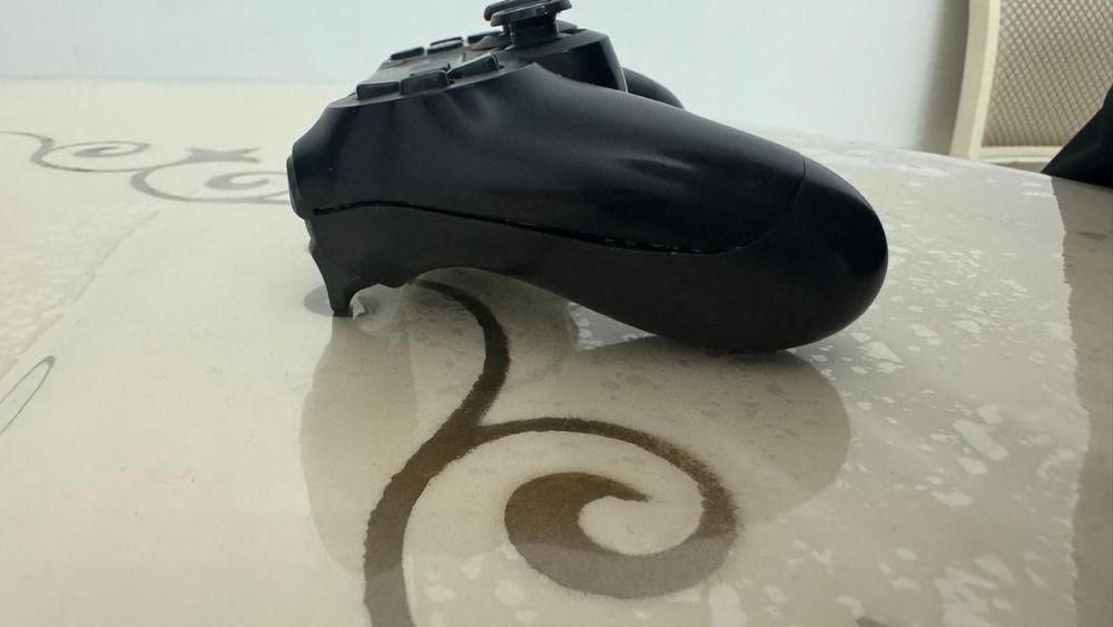 Продаётся PS4 SLIM