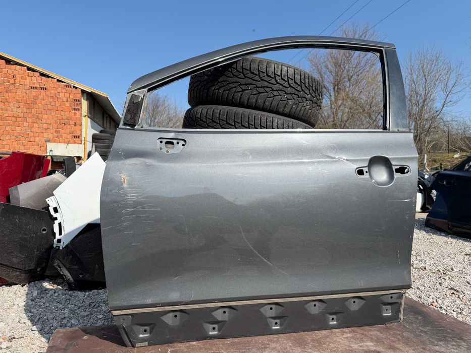 Врата Suzuki SX4 S-Cross 2013 год.-