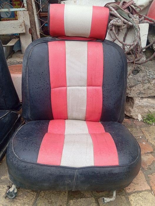 Vaz 2106 sideniyasi sotiladi