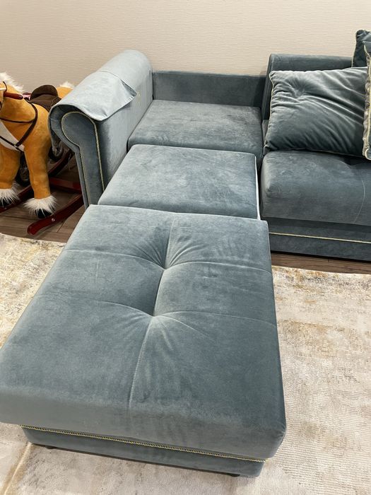 Продаю диван 4 метра