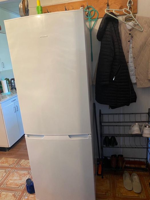 Продам холодильник