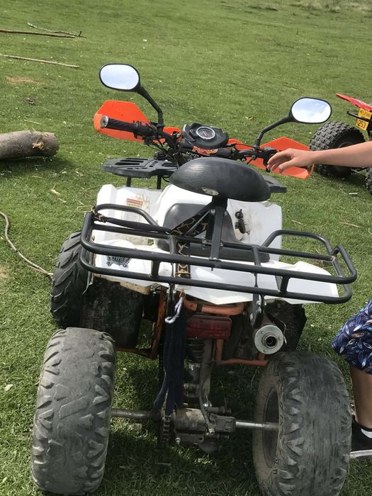 Vând atv 125cc..