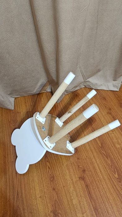 столик и стульчик