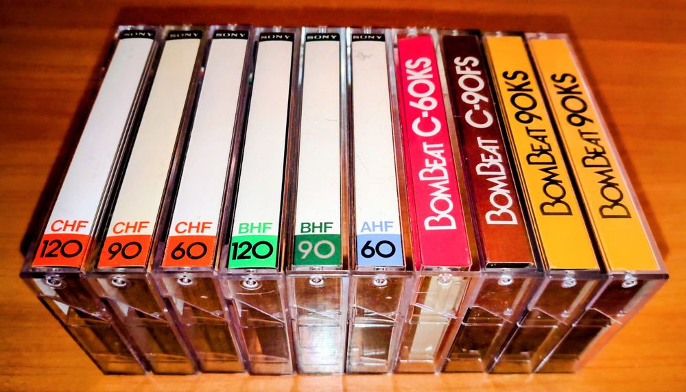 10-Аудиокассет Sony & Toshiba