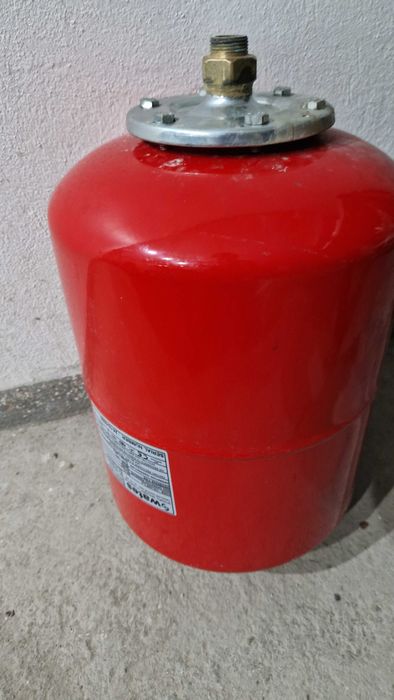 Vas de expansiune WATES - 24 litrii