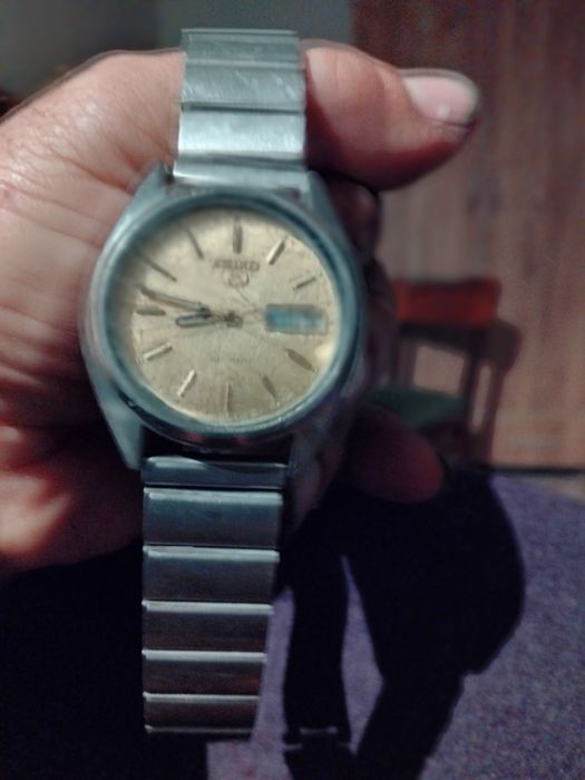 Ceasuri diferite marci,  automate , mecanice,  perfect functionale.