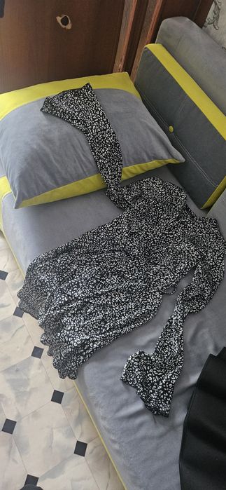 Продам платья 42 размера