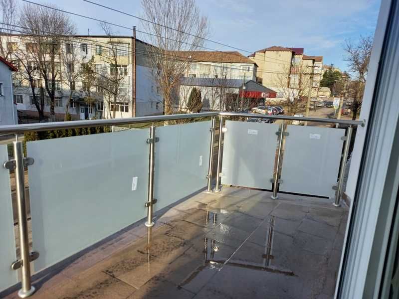 Balcoane din sticla,Balustrade din sticla ,scarii din sticla ,Sticla