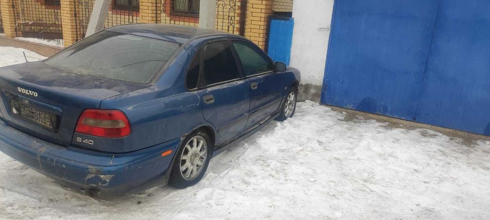 Volvo S40 1 поколение