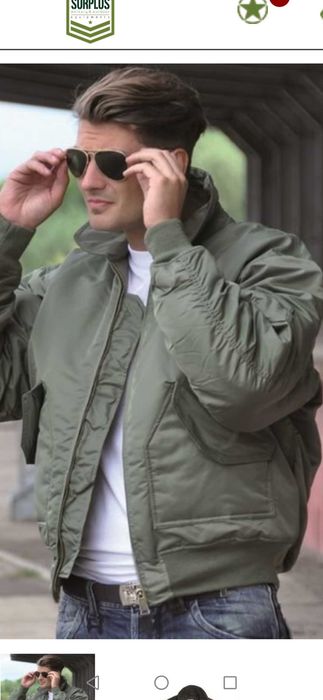 Vând geaca originala bomber