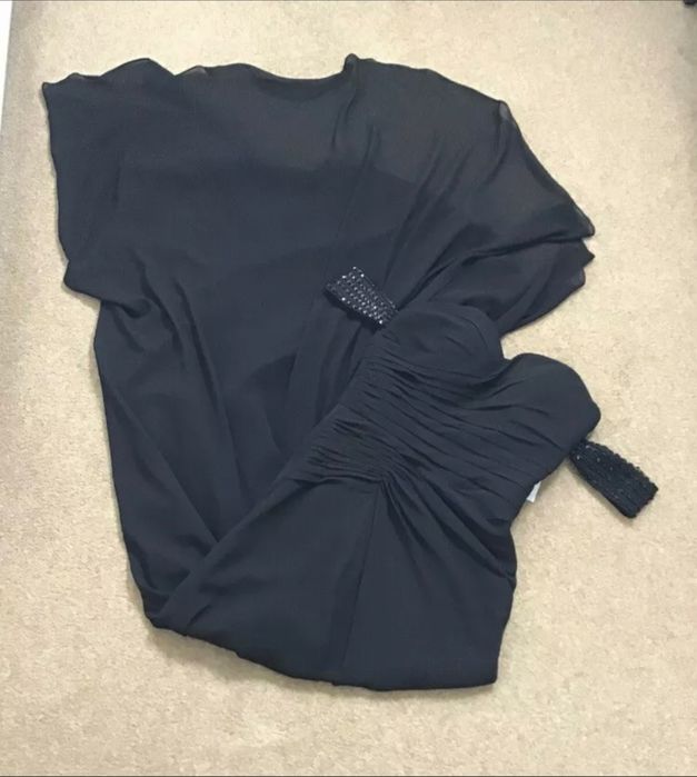 Rochie de seara, eleganta, neagra, lunga, pentru ocazii speciale.