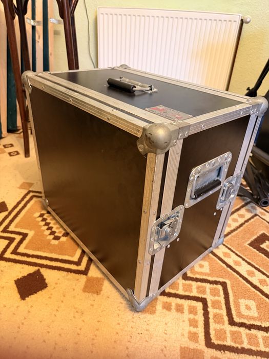 Cabinet Tech21 PowerEngine60