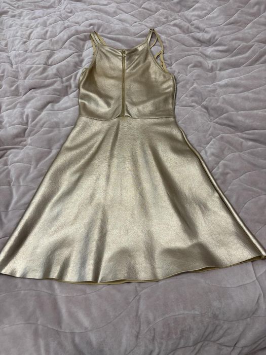 Продавам рокля М-размер