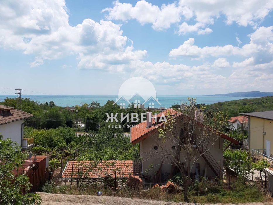 Продавам къща в гр.Балчик площ 256 кв.м