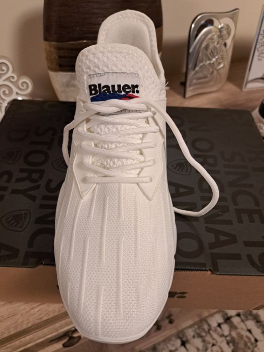 Vând sneaker originali Blauer