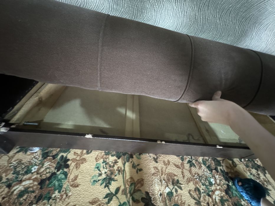 Диван и 2кресло.