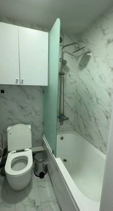 Срочно  Продаётся  Космонавте 1/3/5 с мебелью техникой евро ремонт !