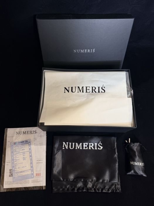 Adidas Numeris 44