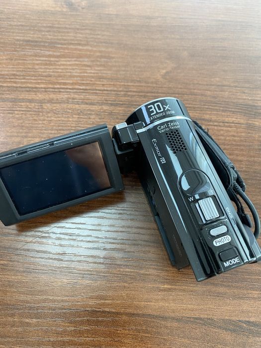 Срочно продам видеокамеру