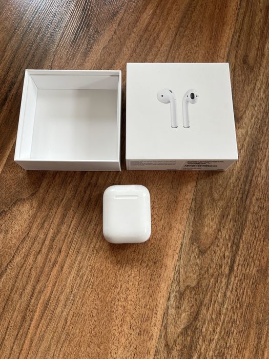 Apple AirPods 2 2020