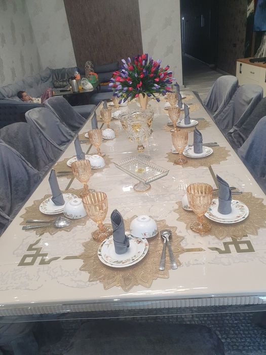 Bezmakler.  Oq toshda TITANIC dacha oila va ulfatla uchun .