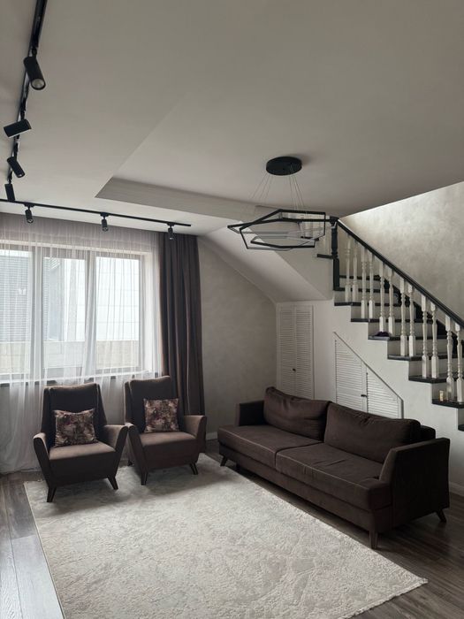 Диван с креслами