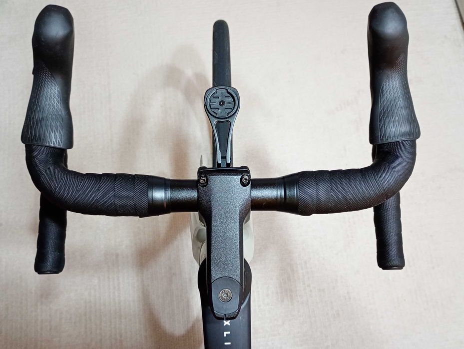 Rose Xlite 04 (7,3 kg, roti carbon 1.360 g, Ultegra, marime 50/XS)