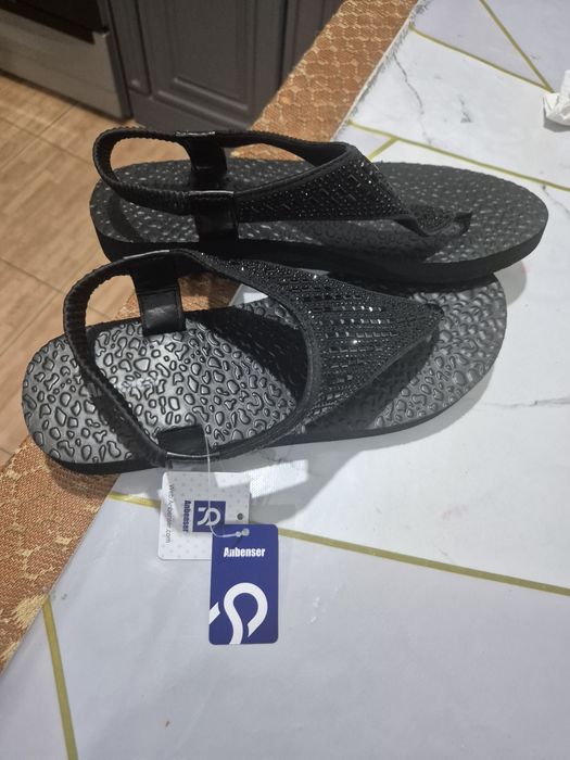 Продам стильные сланцы с стразами