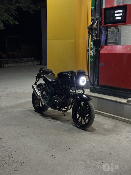 Street moto sotiladi 200 cub