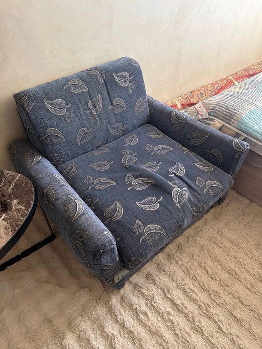 Стол,стул 9 та, деван 2 кресло и коки чозиладигон