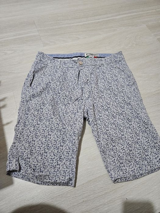 Pantaloni bărbați scurți