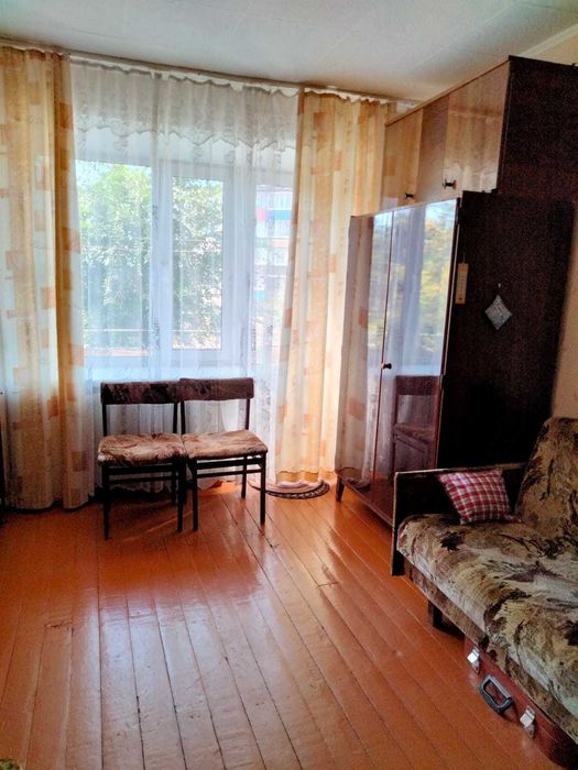Продам 1 комнатную Корчагина 111
