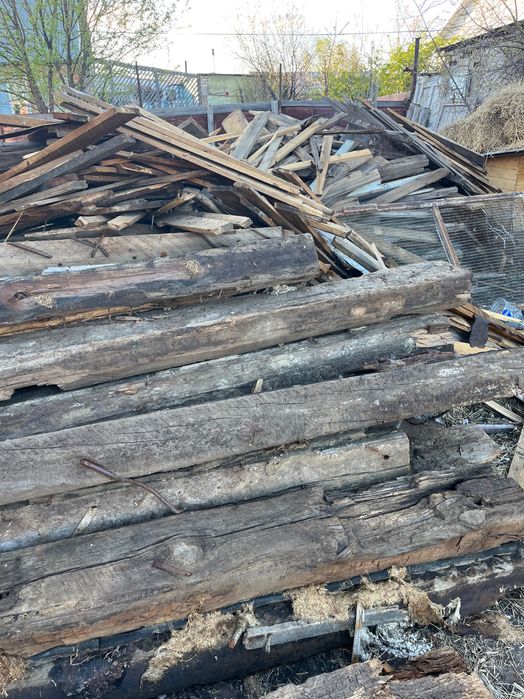 Отдам бесплатно доски на дрова