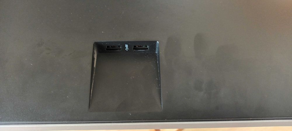 Монитор HP E273q