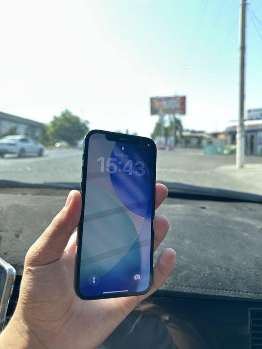 Iphone 12 pro telefoni