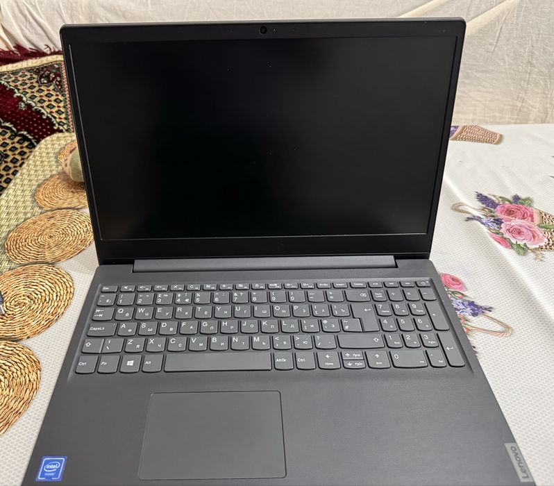 Продается Lenovo V15-IGL