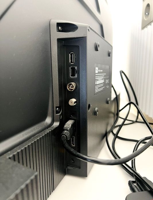 Телевизор  TCL LED