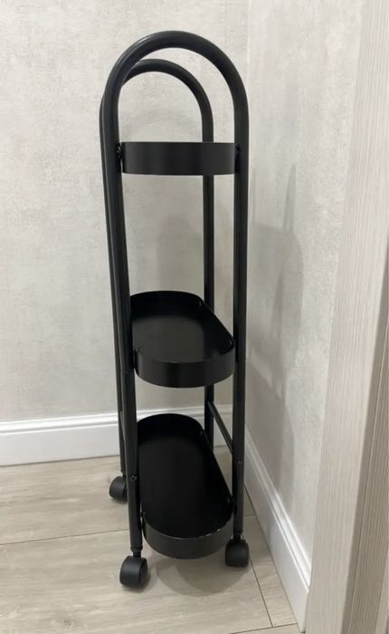 Продаю этажерку металическую