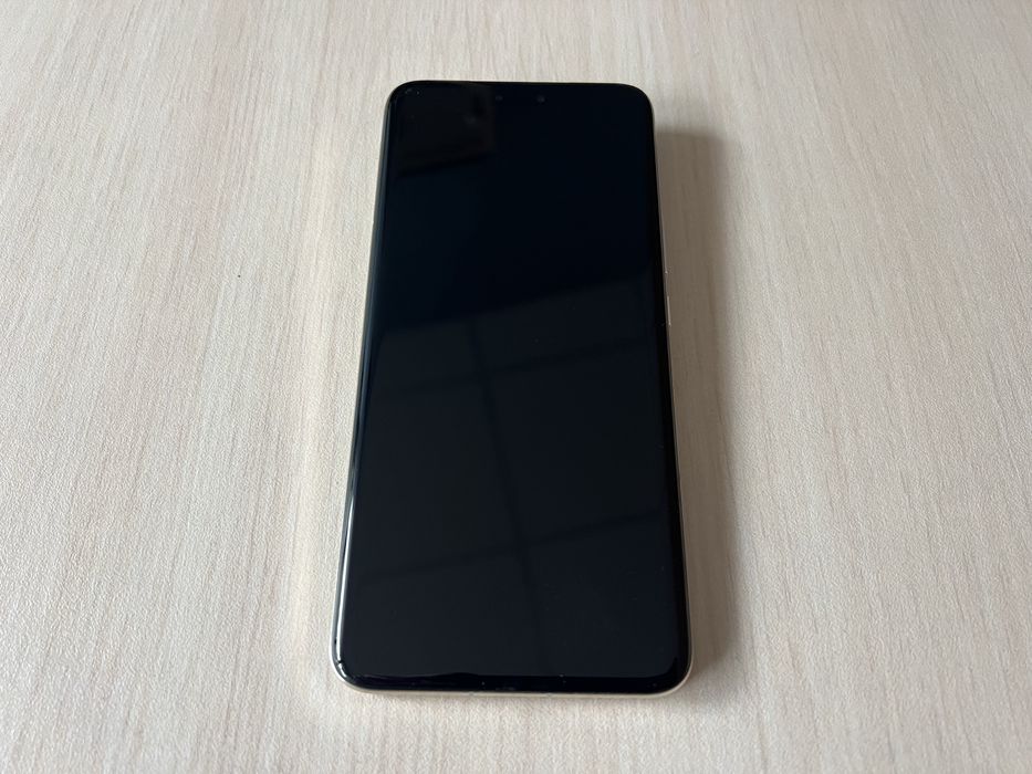 Продавам Honor Magic6 Pro 512/12+12GB