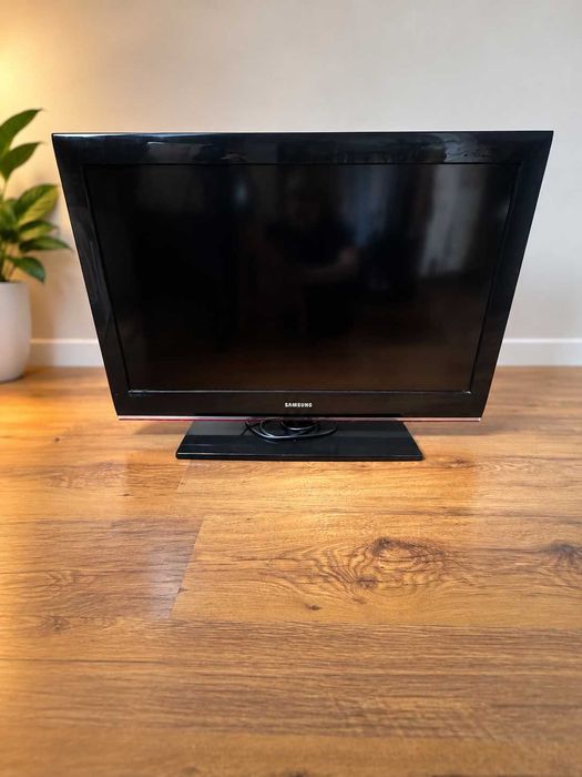 Televizor LCD Samsung, 94 cm, full HD, model LE37B530