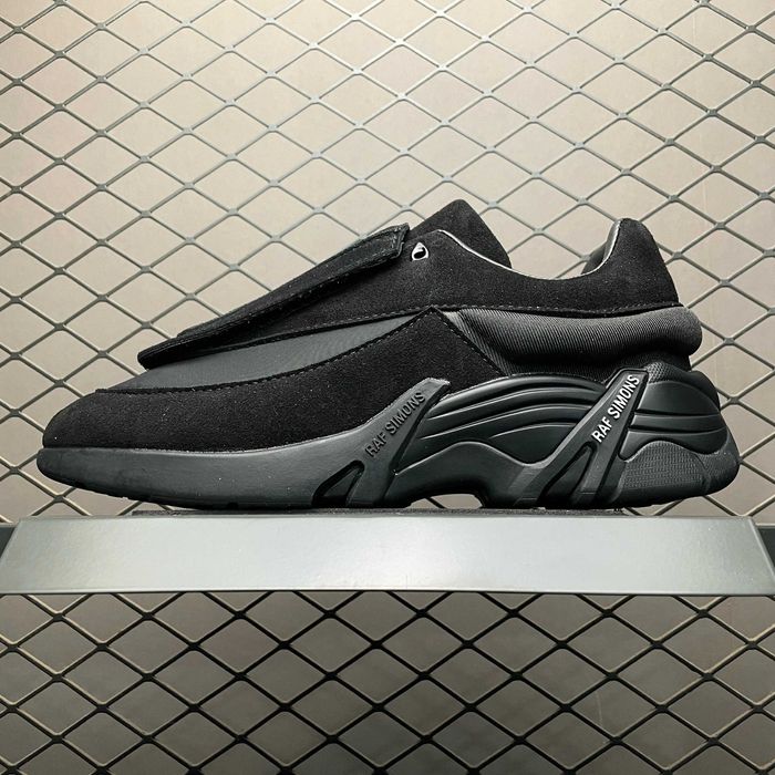 Raf Simons 43,44,45– Antei Black/White/Cream