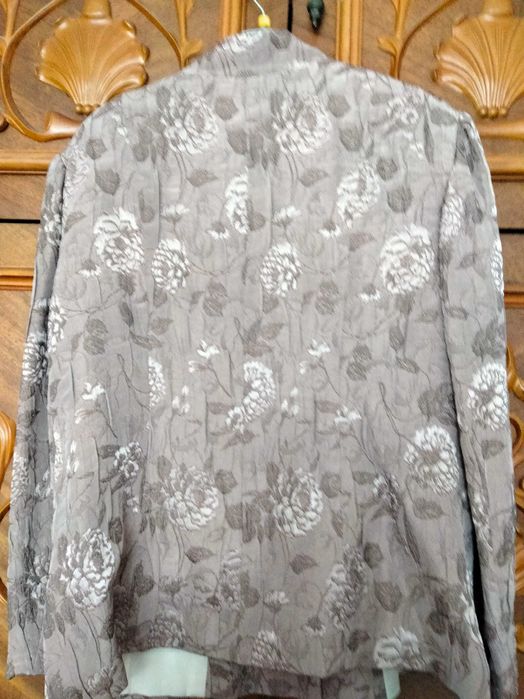 Sacou  nou pentru ocazii festive, din mătase  creponată