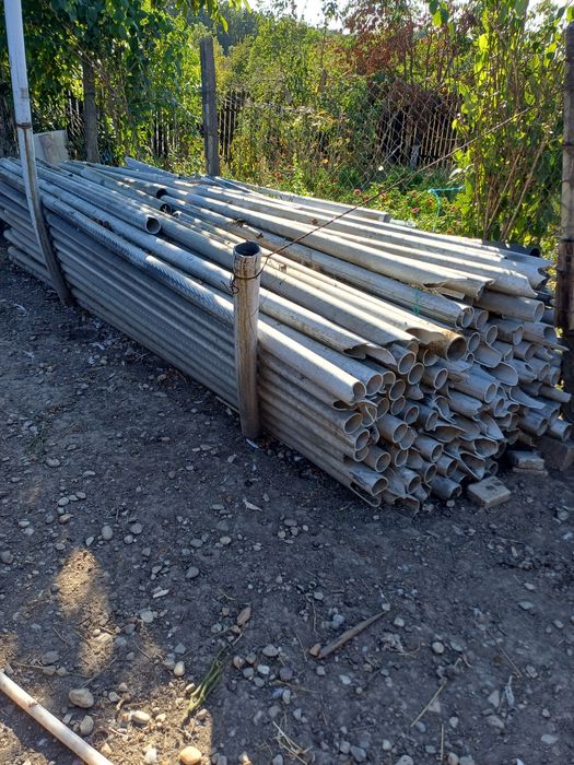 Vând tuburi de plastic