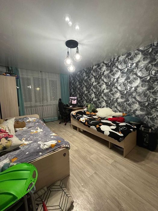 Продам трехкомнатную квартиру