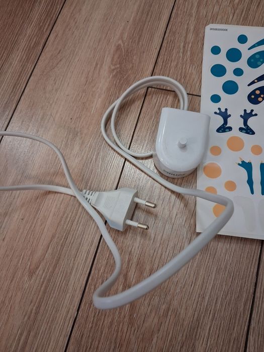 Детска електрическа четка за зъби  на  PHILIPS   за 30 лв