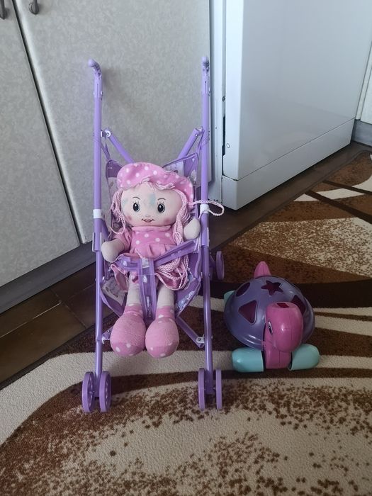 Количка с куклан