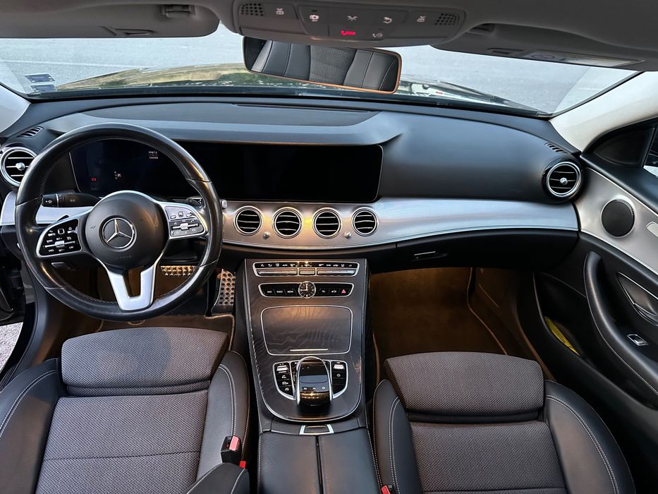 Mercedes - Benz E 220 / 2019г.